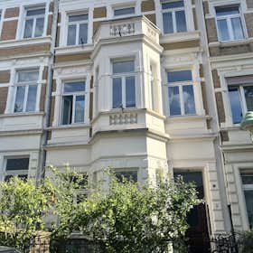 Appartement for rent for 950 € per month in Bonn, Johannes-Henry-Straße