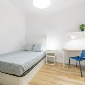 Private room for rent for €773 per month in Barcelona, Carrer del Rosselló