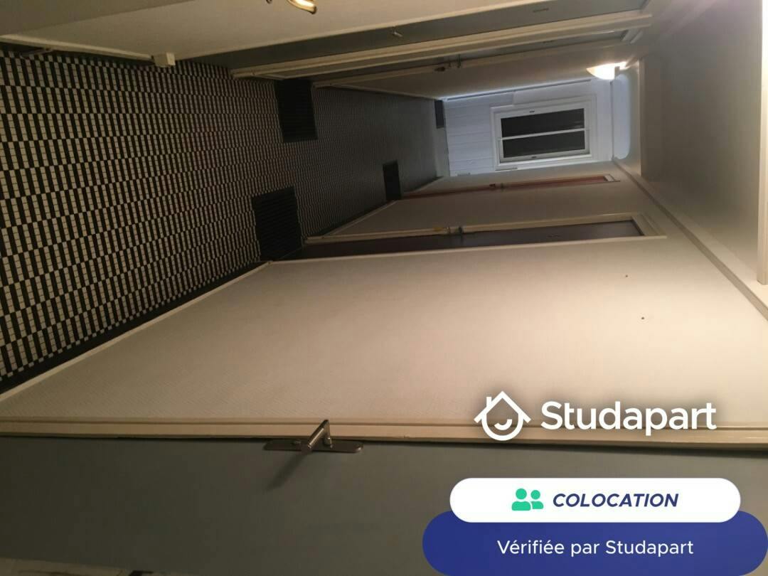 Private room for rent on Rue du Marais, Bordeaux