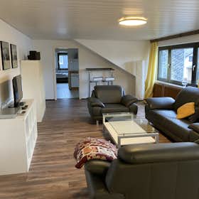 Appartement à louer pour 1 790 €/mois à Köln, Dohlenweg