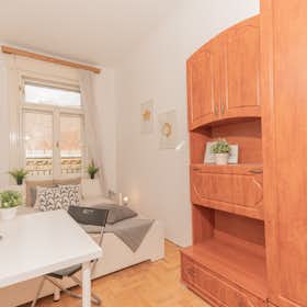 Private room for rent for €270 per month in Budapest, Rákóczi út
