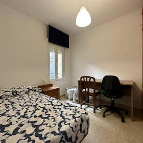 Private room for rent for €350 per month in Granada, Calle Ronda del Alfareros