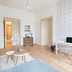 Apartment for rent for CZK 81,538 per month in Prague, Francouzská