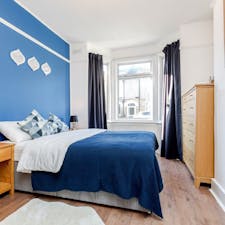 House for rent for £2,450 per month in Watford, Sandringham Road