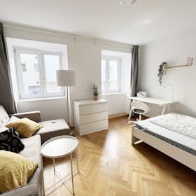 Private room for rent for €680 per month in Vienna, Spittelauer Platz