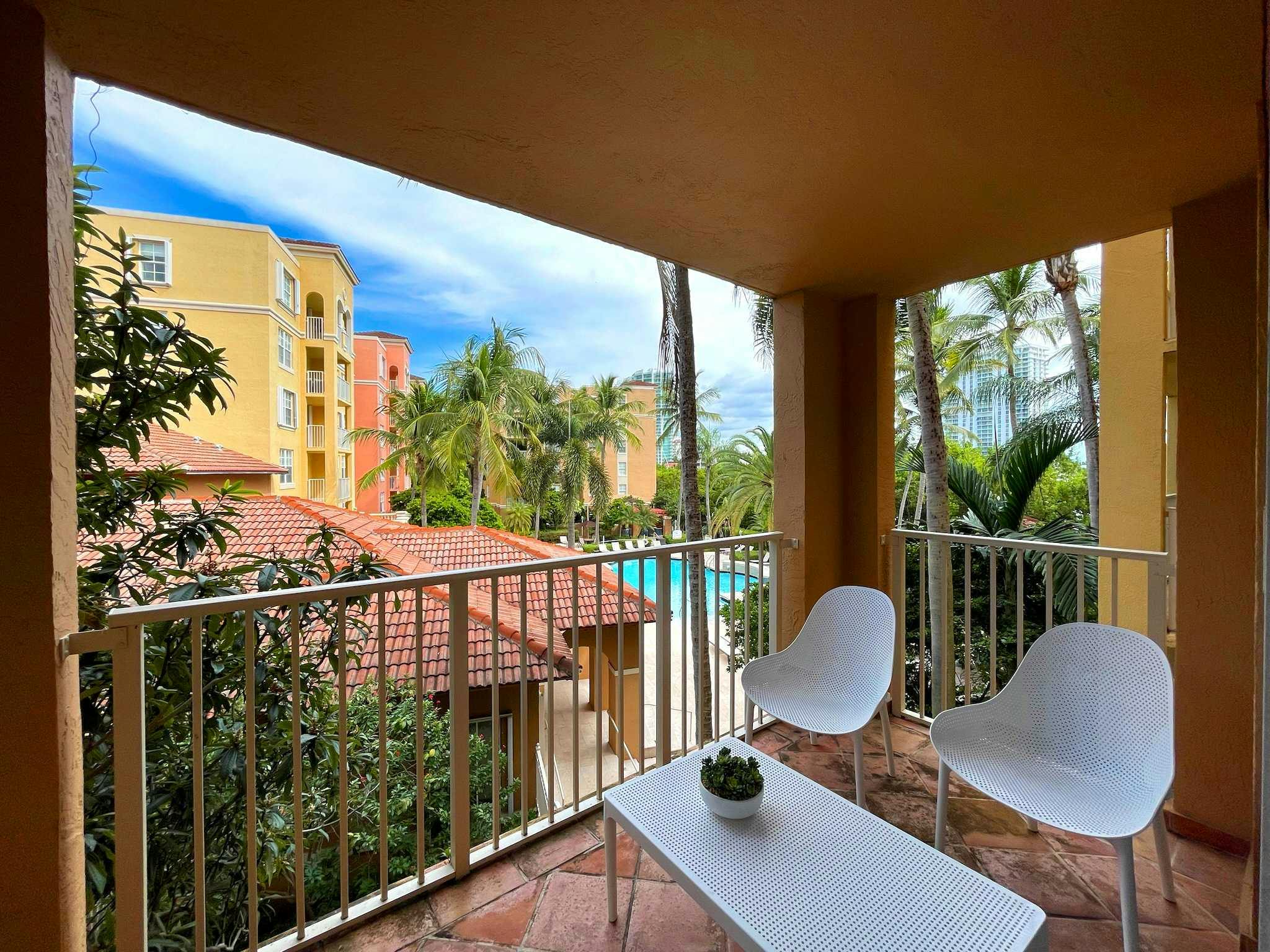 Chambre privée à louer pour $4,527/mois à Aventura, East Country Club Drive