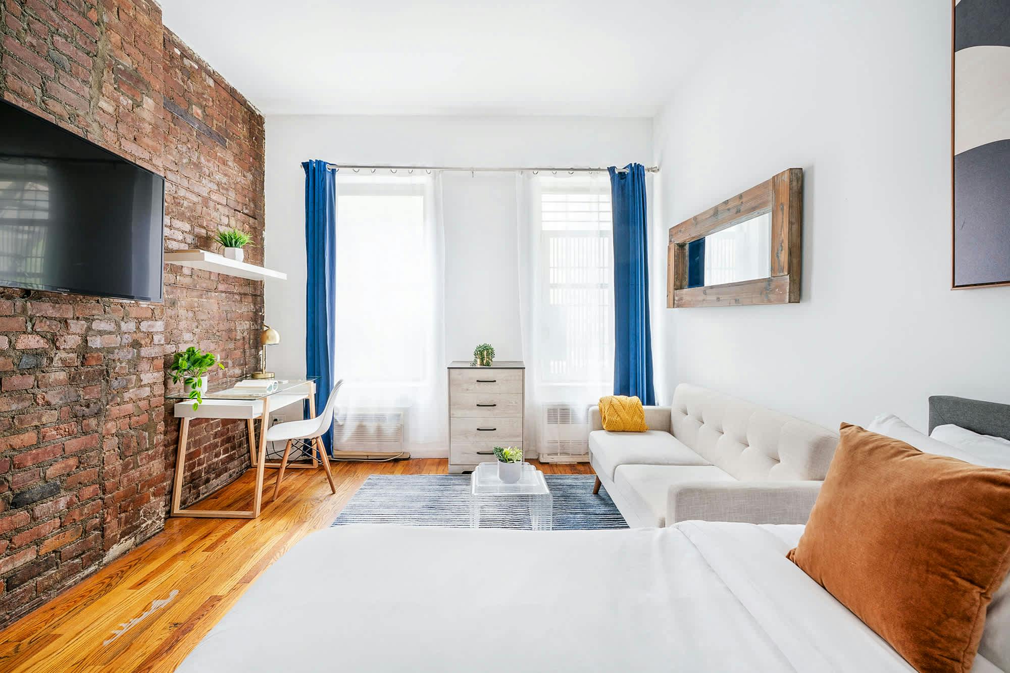Studio for rent for $5,678 per month in New York City, East 26th Street