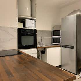 Private room for rent for €600 per month in Noisy-le-Grand, Allée de la Butte-aux-Cailles