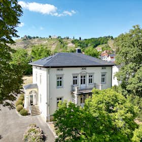 Квартира сдается в аренду за 3 650 € в месяц в Radebeul, Augustusweg