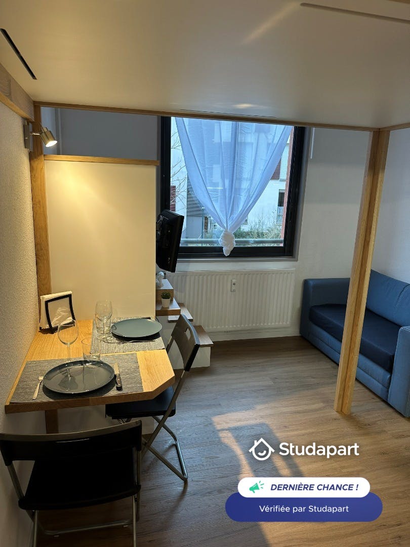 Mieszkanie do wynajęcia za 950 € miesięcznie w mieście Rennes, Quai d'Ille et Rance
