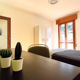 Private room for rent for €550 per month in Padova, Via Jacopo della Quercia