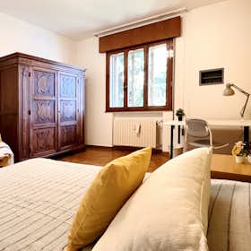 Habitación privada en alquiler por 550 € al mes en Padova, Via Jacopo della Quercia