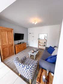 Lägenhet att hyra för 3 800 GBP i månaden i Bristol, Upper Station Road