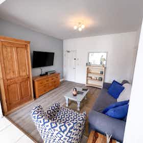 Appartamento in affitto a 3.809 £ al mese a Bristol, Upper Station Road