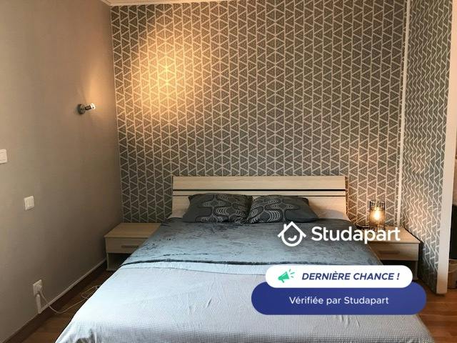Pièce à Reims
