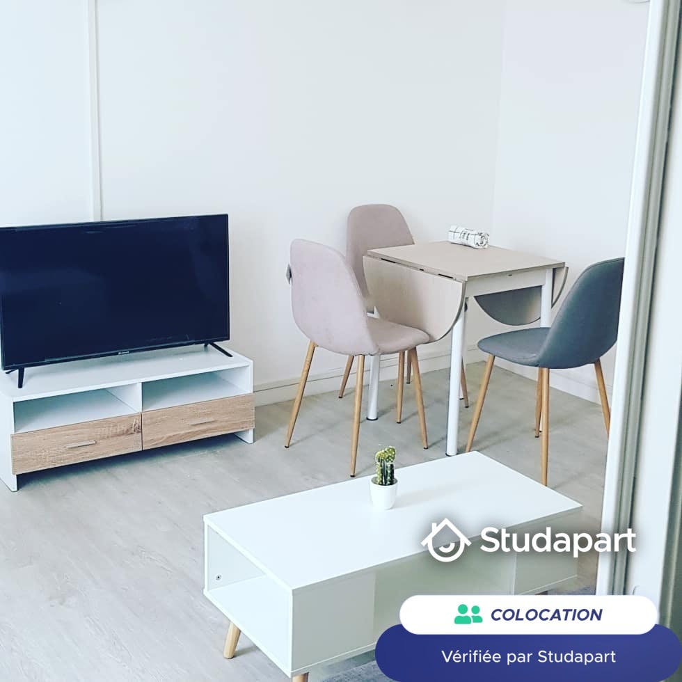 Private room for rent for €380 per month in Rouen, Rue Charles Besselièvre