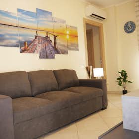 Apartment for rent for €1,100 per month in Quartu Sant'Elena, Via Richard Strauss