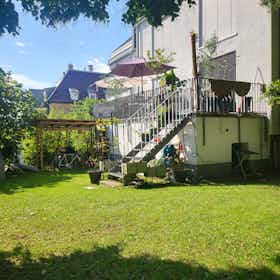 Wohnung zu mieten für 2.800 € pro Monat in Stuttgart, Azenbergstraße