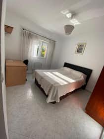 Habitación privada en alquiler por 540 € al mes en Leganés, Calle Río Henares