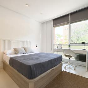 Private room for rent for €640 per month in Barcelona, Carrer de Canalejas