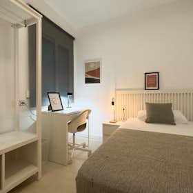 Private room for rent for €570 per month in Barcelona, Carrer de Canalejas