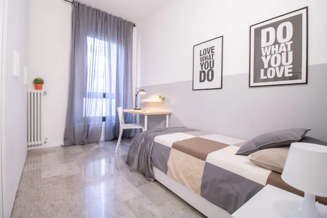 Private room in Via Firenze, Vicenza (1398070) room image 2