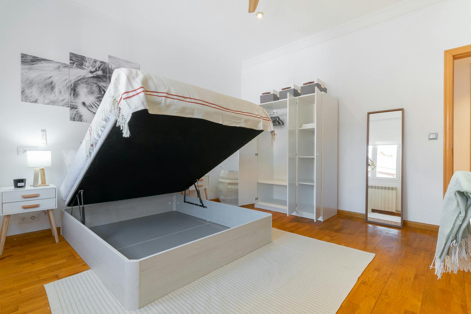 preview gallery tile