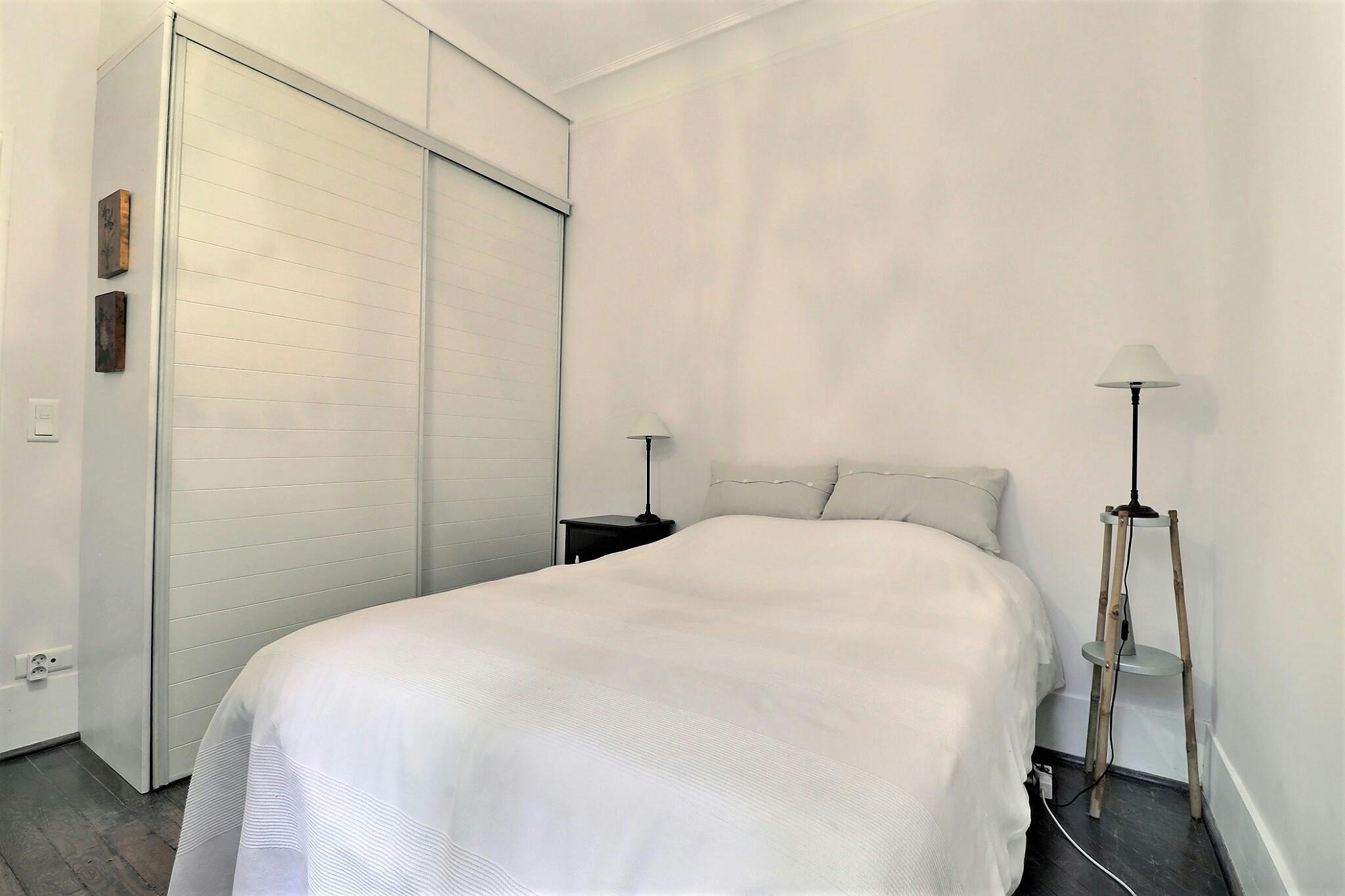 1-Bedroom Apartment in Rue Durantin, Paris (1398367) room image 10