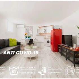Appartement for rent for € 1.350 per month in Madrid, Calle de la Cebada