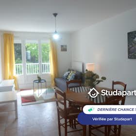 Квартира за оренду для 1 025 EUR на місяць у Nantes, Allée Murillo