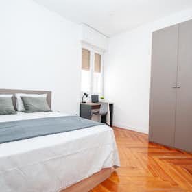 Private room for rent for €750 per month in Madrid, Calle Blanca de Navarra