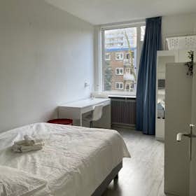 Chambre privée for rent for 410 € per month in Utrecht, Van Eysingalaan