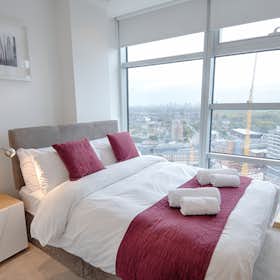 Apartment for rent for £4,560 per month in Ilford, Winston Way