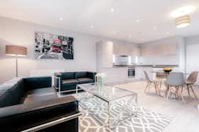 Appartement à louer pour 4 350 £GB/mois à Croydon, Wandle Road