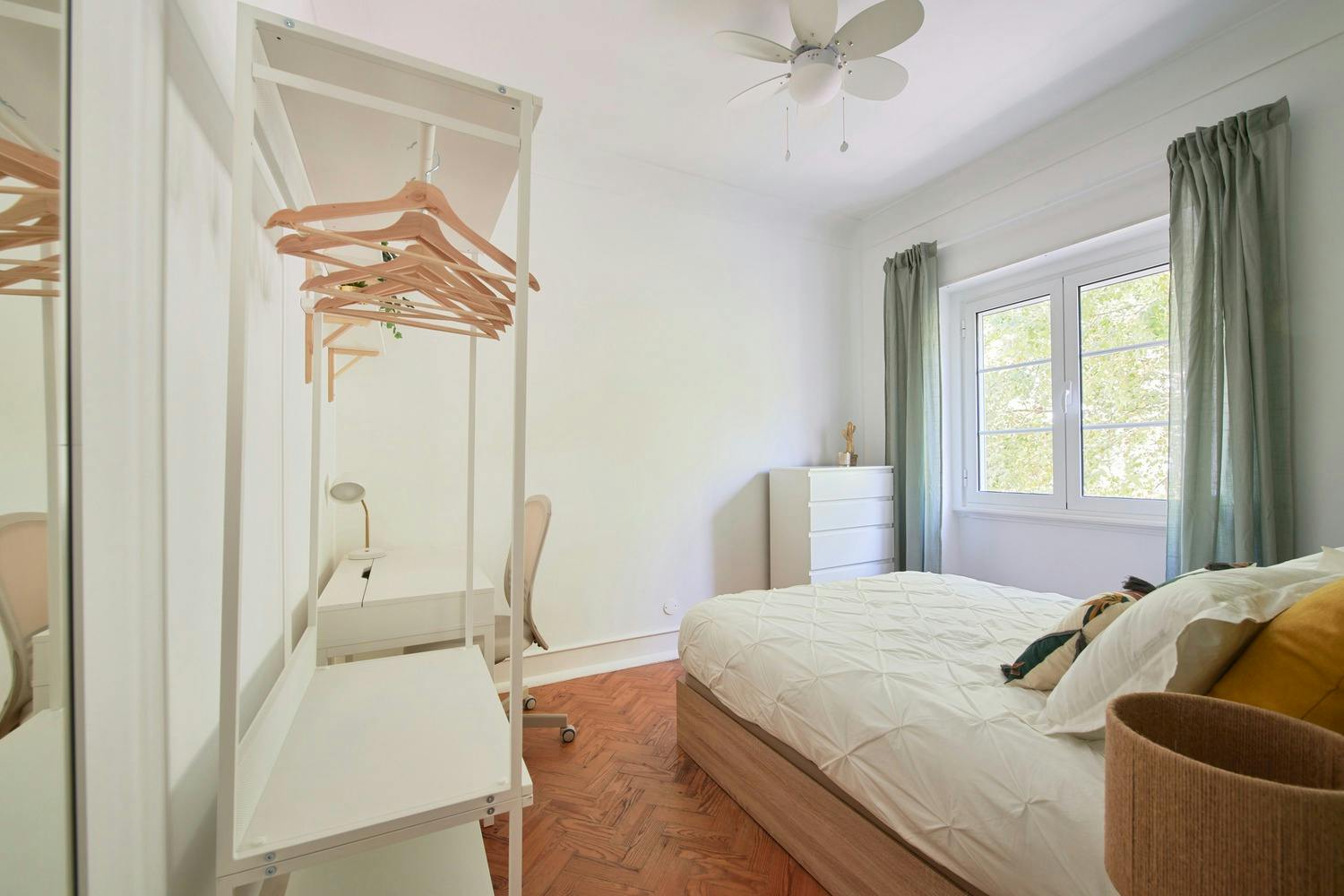 Avenida de Roma, Lisbon preview