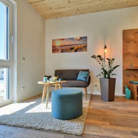 公寓 正在以 €1,900 的月租出租，其位于 Wolfschlugen, Zeppelinstraße