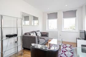 Appartamento in affitto a 4.851 £ al mese a Leatherhead, Bridge Street