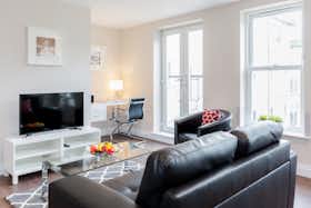 Appartement te huur voor £ 4.852 per maand in Reigate, London Road