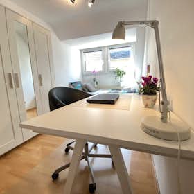Privé kamer te huur voor € 999 per maand in Hürth, Hermann-Löns-Straße