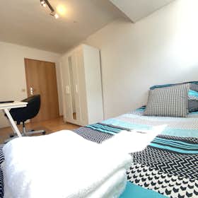 WG-Zimmer for rent for 999 € per month in Hürth, Hermann-Löns-Straße