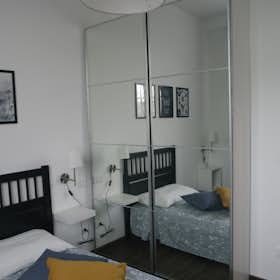 Appartamento in affitto a 1.200 € al mese a Rome, Via Generale Roberto Bencivenga