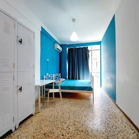 Private room for rent for €300 per month in Athens, Michail Voda