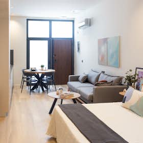 Studio for rent for €2,438 per month in Valencia, Carrer de Francesc Cubells