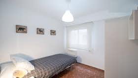 Cameră privată de închiriat pentru 275 EUR pe lună în Valencia, Carrer Emilio Lluch