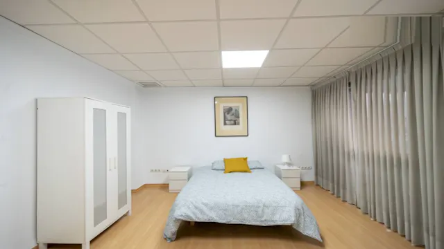 Private room in Carrer de Sant Vicent Màrtir, Valencia (1400557) room image 1
