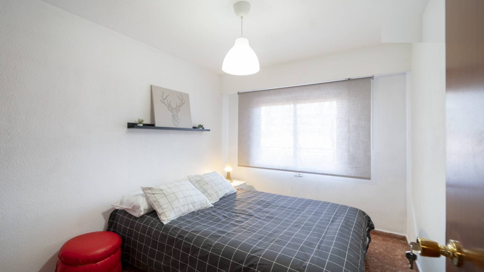 Private room for rent for €325 per month in Valencia, Carrer Emilio Lluch