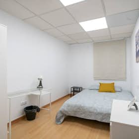 Private room for rent for €375 per month in Valencia, Carrer de Sant Vicent Màrtir