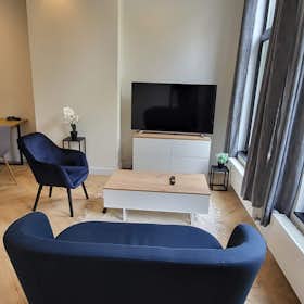 Wohnung for rent for 2.100 € per month in The Hague, Regentesselaan