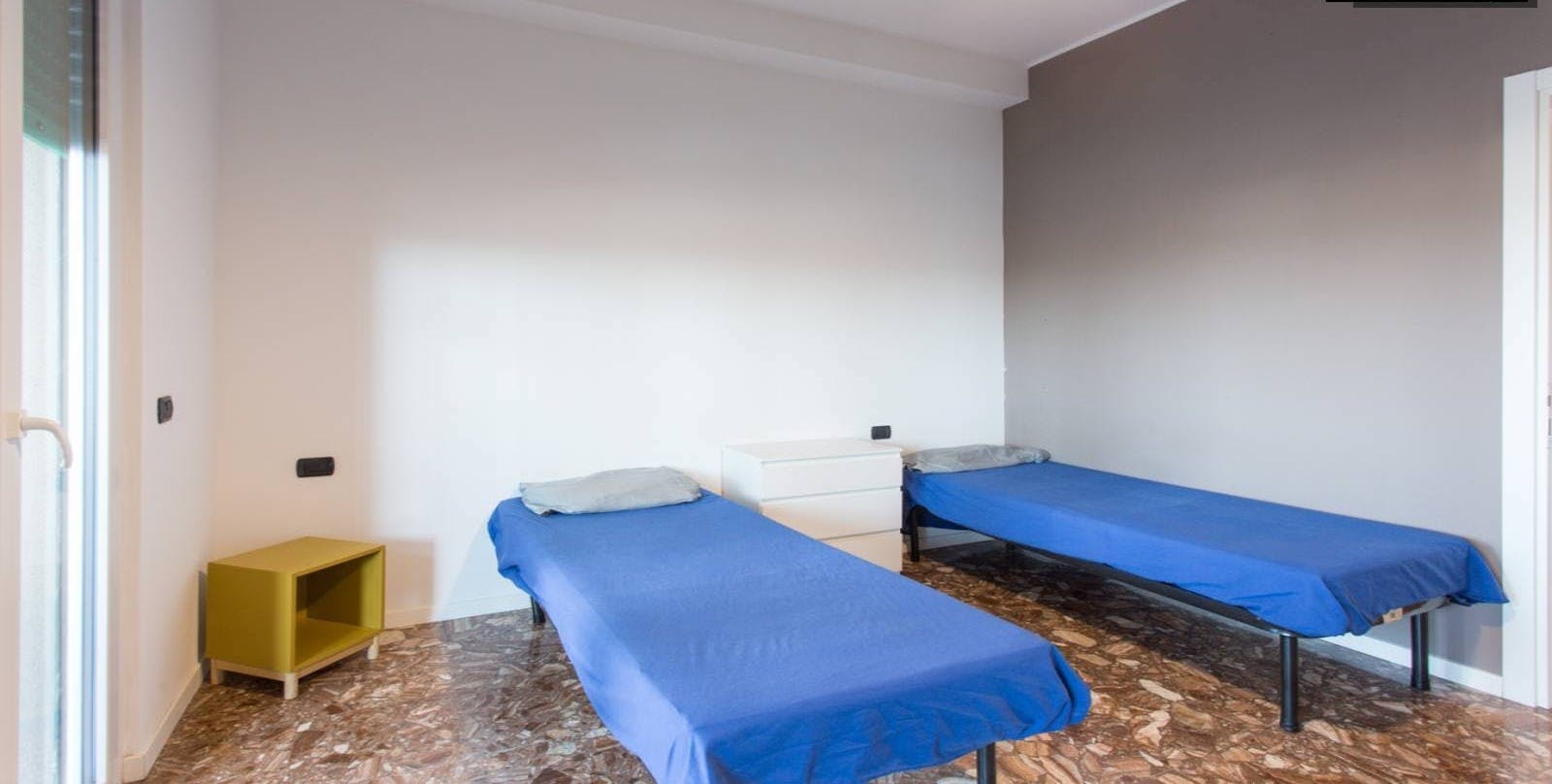 Habitación compartida en alquiler por 390 € al mes en Trezzano sul Naviglio, Piazza San Lorenzo