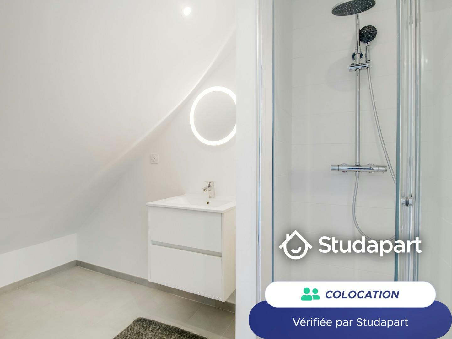 Private room for rent on Rue Solférino, Lille - Vue 5